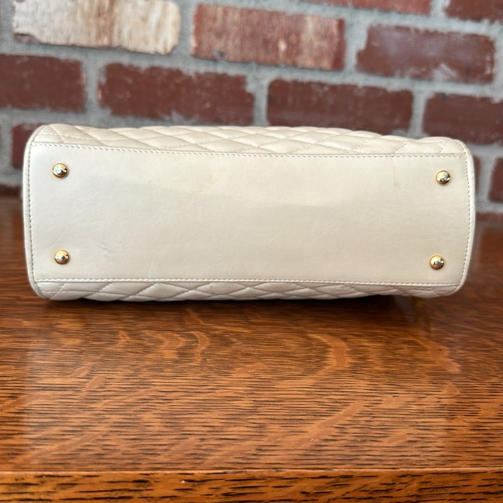 Bally Crossbody Quilted Bag Vintage White - Picture 7 of 16